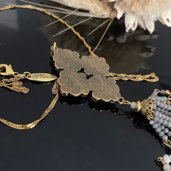 Plunder chandelier necklace - Picture 3 of 3